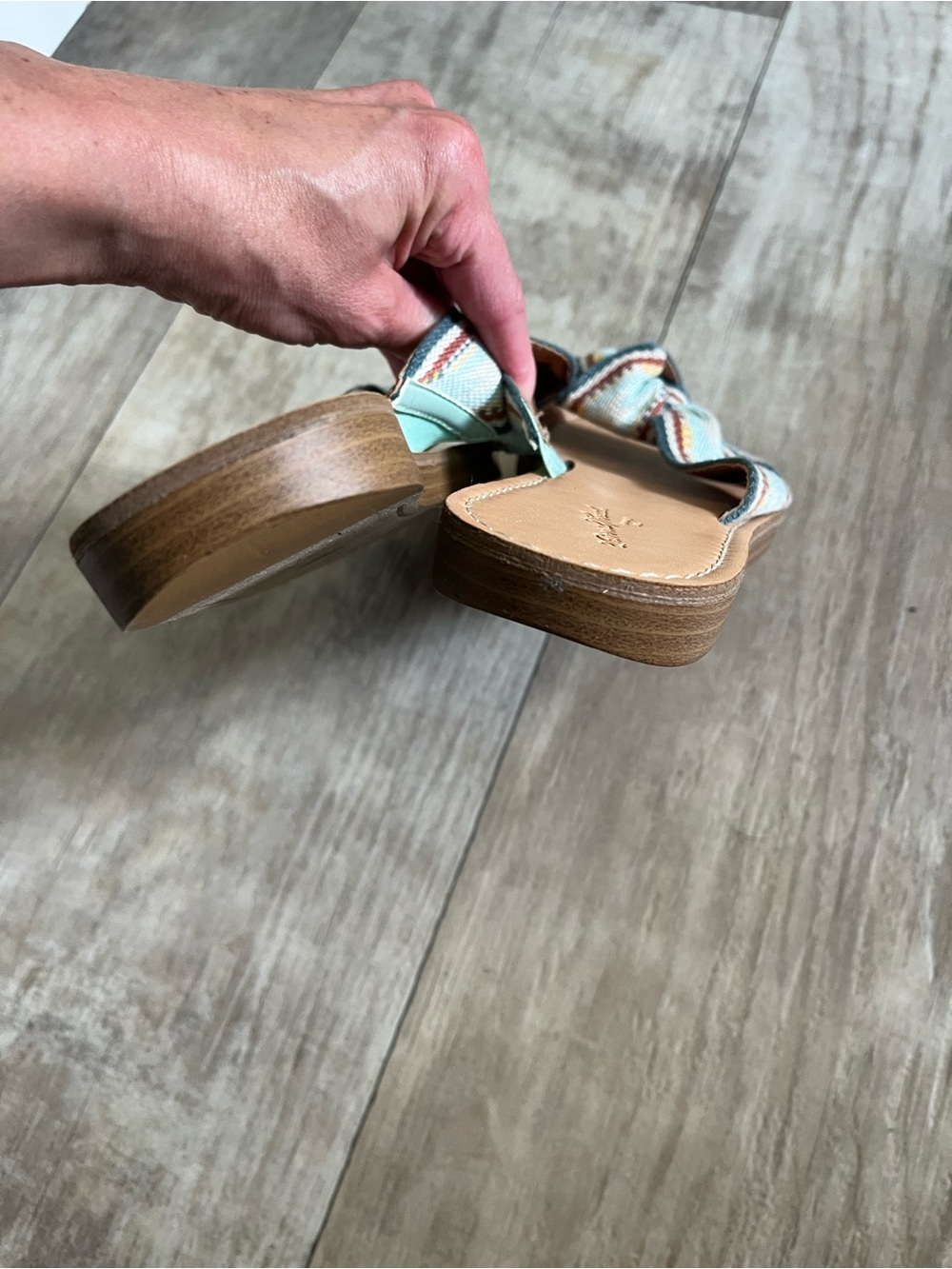 Universal Thread sandals - Picture 7 of 7